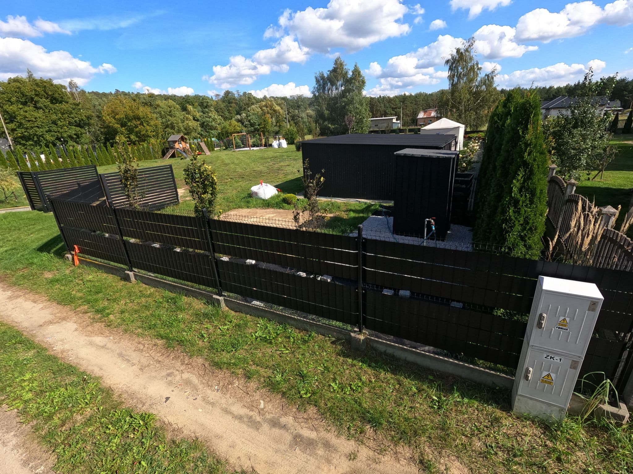 Wyjątkowa działka 2415 m² przy Wkrze, Gotowa do budowy, Garaż, Media. - zdjęcie 1